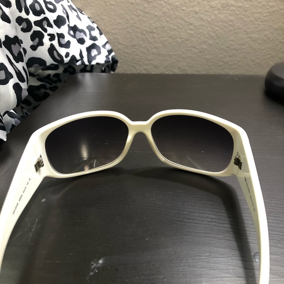 Authentic Dolce & Gabbana Sunglasses - Picture 4 of 4